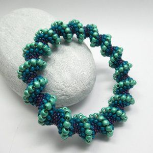 Cellini Spiral beadwoven bracelet